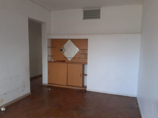 Vende-se Excelente Apartamento T2 no Bairro da Polana (Av.24 de Julho-Edificio do Baiana)