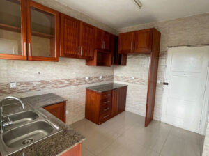 Vende-se Luxuoso Apartamento na Sommerchield1