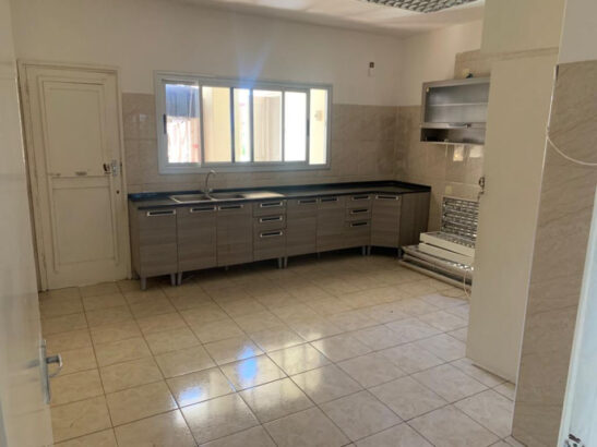 VENDE-SE APARTAMENTO T4 NA AV MAO TSE TUNG