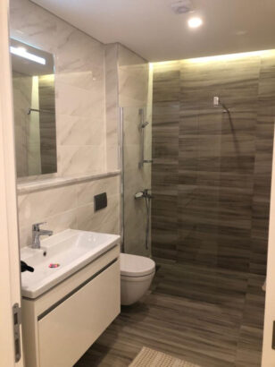 Vende-se Apartamento T3 de Luxo  no Cera Residence, Av. Kassuend O apartamento  é excelente e de alta qualidade, e dispondo Característica uma Suíte 2 wc comuns Sala espaçosa cozinha americana Estacionamento privado Segurança 24/ 24h 325 000 USD