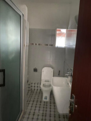 Vendemos excelente apartamento T2 com 1wc na Polana ( Torres Vermelhas )