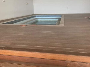 APARTAMENTO DUPLEX T4 NO SUPER MARÉS NA AV.MARGINAL