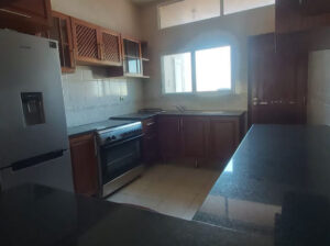 Vende-se Apartamento Tipo 2 semi mobiliado no Bairro Central