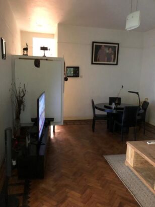 Vende-se flat T3 climatizada e com agua quente no 1º andar – POLANA