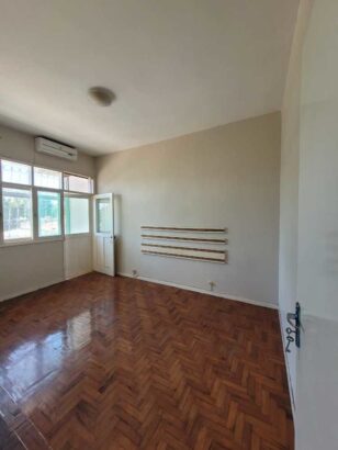 Vende-se Flat tipo3 na Malhangalene