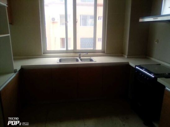 Vende-se flat T4 suite no 2º andar – C. MATOLA