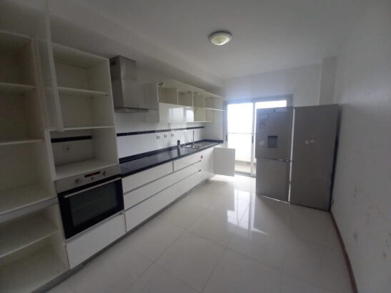 Vende-Se Excelente Apartamento T3 No Bairro Costa Do Sol