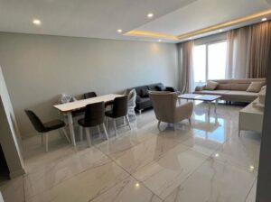 Vende-se novíssimo Apartamento T3 na Av. Marginal