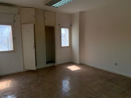 Vende se apartamento t4 no predio da brithol