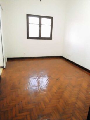 B. Central, Arrenda-se Flat T2, 1⁰andar