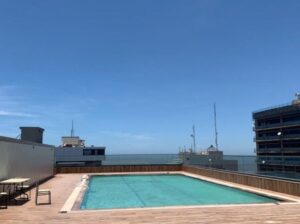 Apartamento moderno com piscina para alugar em Maputo cidade ( polana plaza )