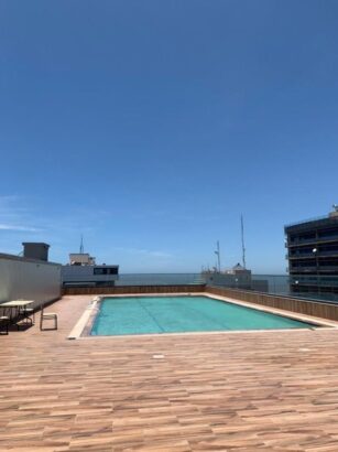 Apartamento moderno com piscina para alugar em Maputo cidade ( polana plaza )