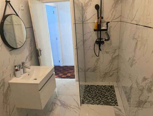 Vende se -Apartamento T3 na polana Proximo a Piscina do Maxaquene so