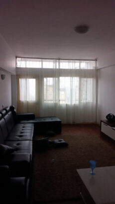 Vende se apartamento tp3 na av Vladimir lenine 8°andar