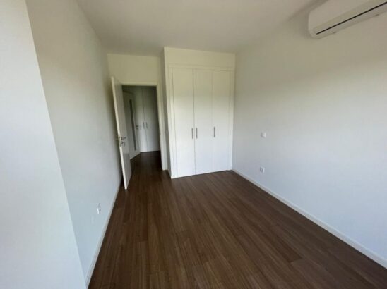 Vende se apartamento t3 dos maiores no golf