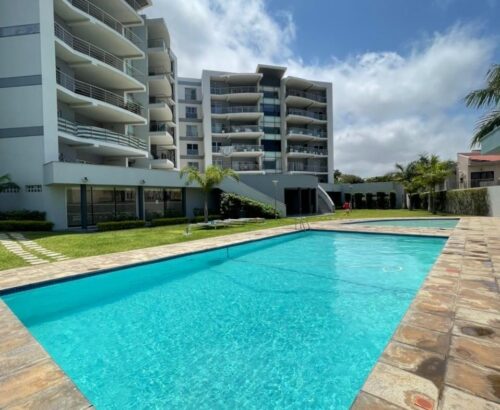 Arrenda-se Apartamento T2 no Condomínio The Palm, com Salão de festas Ginásio Jardim e piscina;