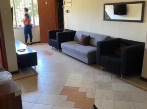 Polana, Vende-se Flat T3, Prédio curto, com parqueamento