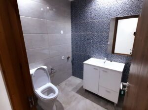 Vende-se Arrenda-se Excelente Apartamento T3 e T4 no Condomínio Mar Bairro Central.