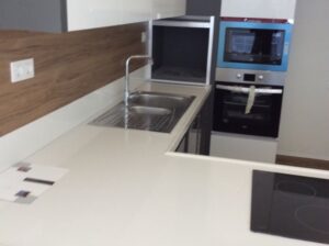 VENDE-SE LUXUOSO APARTAMENTO 2 MODERNO EM MOÇAMBIQUE – Maputo cidade ( condomínio Valentina )