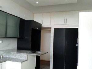 Vende-se flat T3 com vista ao mar e elevador – POLANA