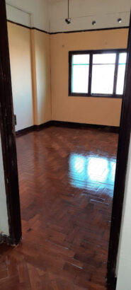 Vende se Flat T2 no 3andar  pronta habitar proximo ao Hotel Royal