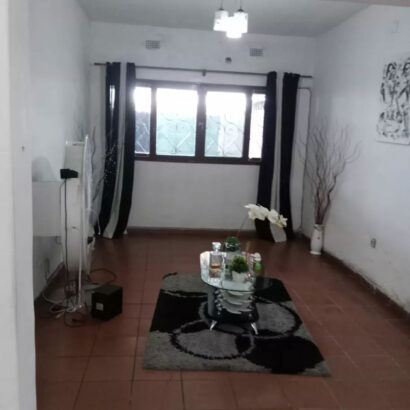 ARRENDA-SE EXCELENTE FLAT TIPO1 RÉS DO CHÃO IDEAL PARA HABITAÇÃO ASSIM COMO ESCRITÓRIO NO BAIRRO DA MALHANGALENE