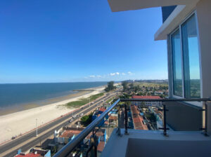 Arrendo super Apartamento com vista mar na Av.Marginal