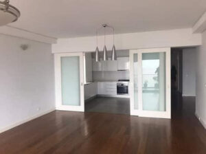 APARTAMENTO T3 NO CONDOMÍNIO MARESIAS NA AV MARGINAL