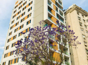 VENDE-DE EXCELENTE APARTAMENTO TIPO3 CONDOMINIO CERA RESIDENCE POLANA PROCIMO A JULIUS NYERER