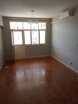 Arrenda-se apartamento tipo 3 no 3 andar no bairro central rua John Issa próximo ao comando da cidade