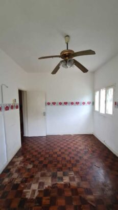 Vende Se Flat T2 Na Malhagalene