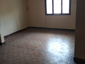 Vende-se Apartamento T3 R/C no Bairro Central próximo aos TPM