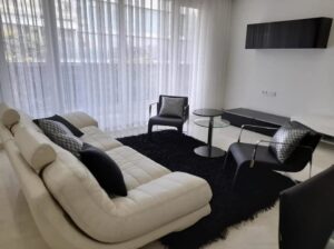 Vende-se Apartamento T3 Mobiliado no Condomínio UNRAN POLANA.