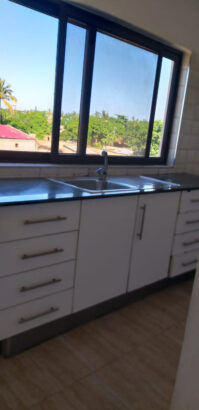 Arrenda se apartamento T2 Av Dom Alexandre nas Mahotas EDM