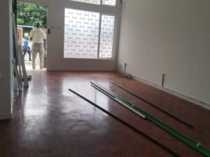 Arrenda-se Excelente Apartamento T3 no Rés do Chão no Bairro da Coop (Rua da França)