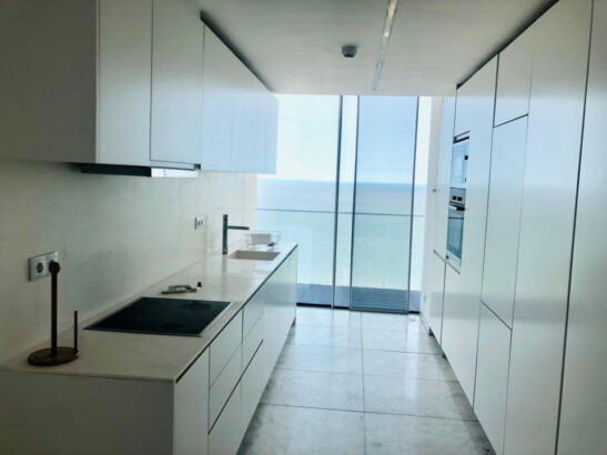 Vendo apartamento no condomínio platinum com vista ao mar