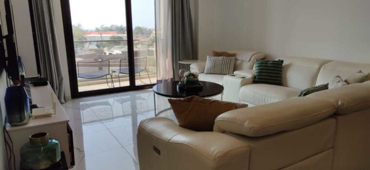 Arrenda-se luxuoso apartamento t2 no Condominio Rosa por apenas 80.000.00 MZN