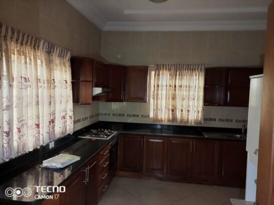 Vende se moradia t3 no bairro do triunfo