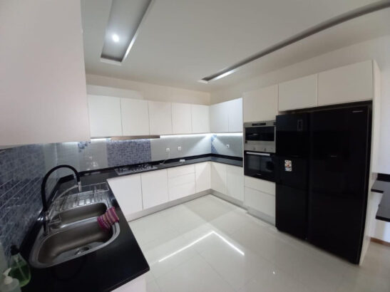 Arrenda-se Luxuoso Apartamento T3 Semi-Mobilado No Bairro do Triunfo