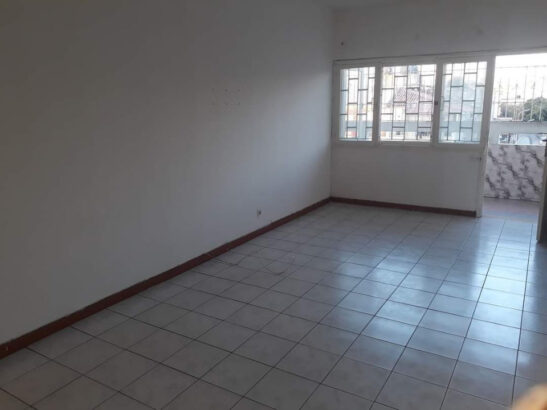 APARTAMENTO T2 NO BAIRRO CENTRAL PANDORA