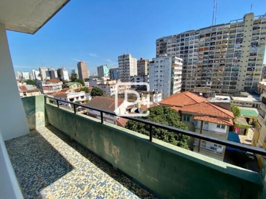 Vende-se Apartamento T4 na rua do adão na Pandora