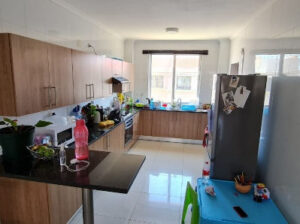 Vende-se Luxuoso apartamento Tp3 dentro de condomínio King Village En4-Witbank