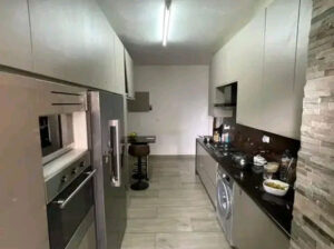 Vende-se apartamento T3 no bairro central