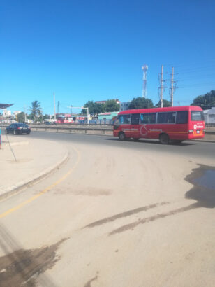 Vende-se casa tipo3 no bairro Urbanização a 3 Minutos da A.v Joaquim Chissano