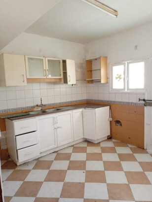 Vende Flat T3 na Av. Olaf Palm