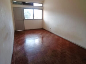 Arrendo apartamento tipo 3 no alto mae