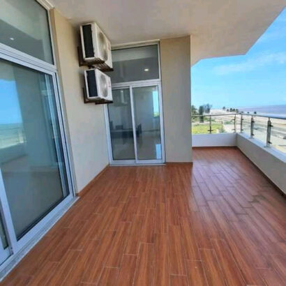 Vende-se apartamento tipo4( condomínio beach front)