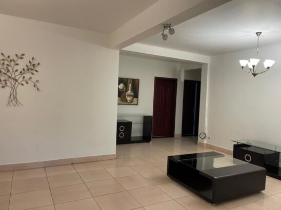 Arrenda-se Luxuoso Apartamento Tp3 com Mobília dentro de condomínio King Village En4-witbank