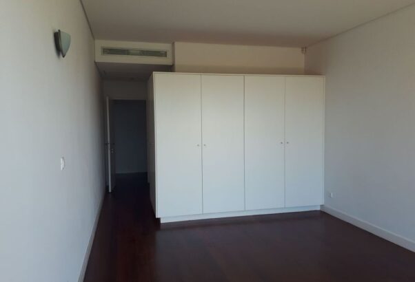 Vende-se Apartamento na Sommerschield 2 BNI Av. Julius Nyerere