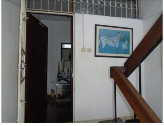 Vende-se Apartamento T3 na polana num prédio curto